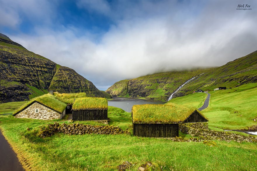 Saksun Village, Ilhas Faroe. Foto Nick Fox